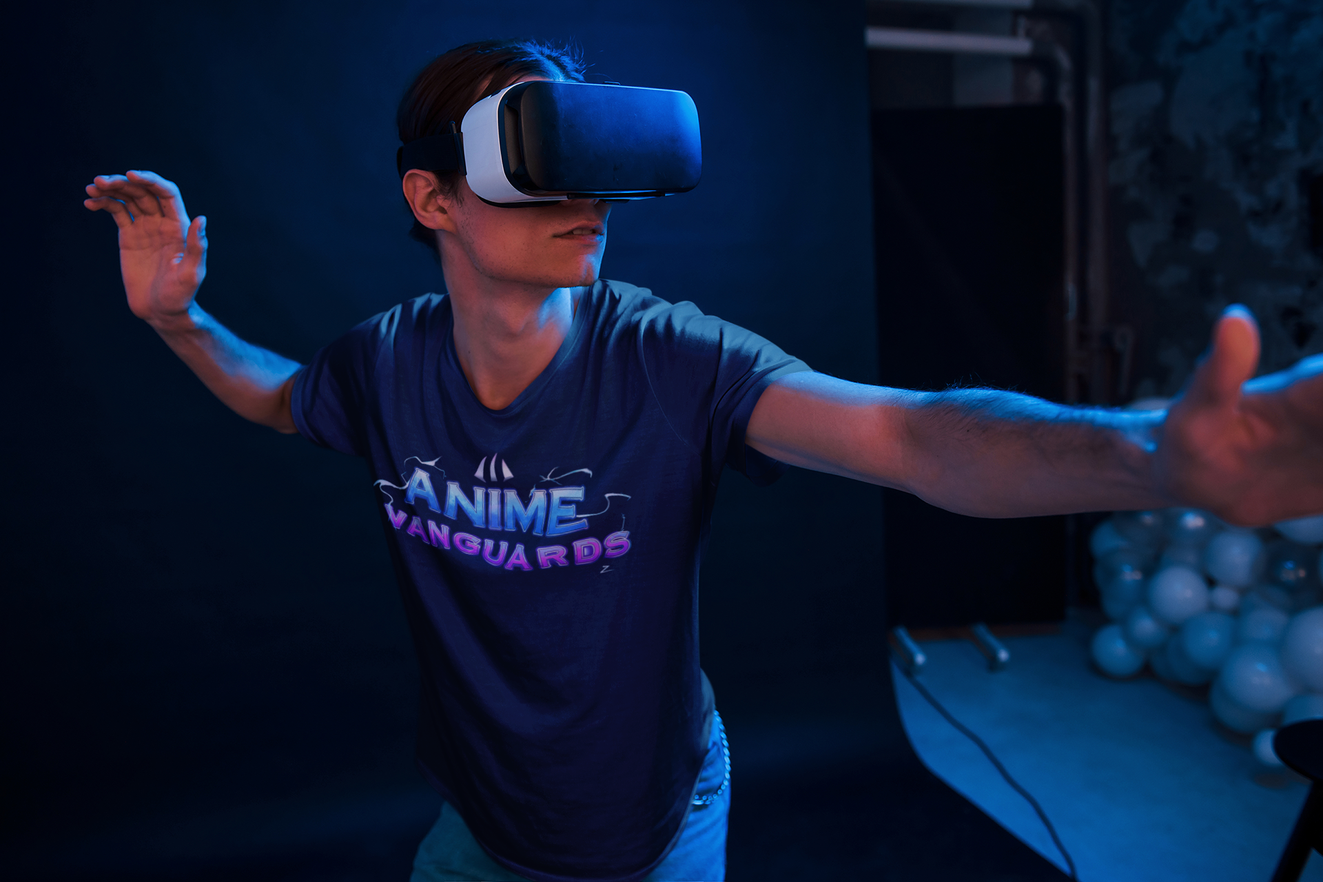 Anime Vanguards gamer wearing Roblox T-shirt